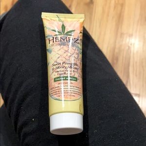 3/$12 NWT HEMPZ Herbal Hand/Foot Butter:Pineapple &Honey Melon